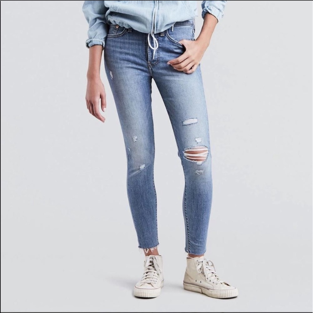 Levi’s wedgie skinny ankle jeans